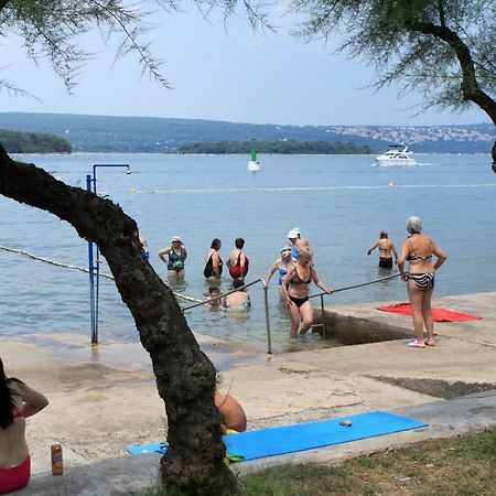 Apartments By The Sea Punat, Krk - 5351 Exterior foto